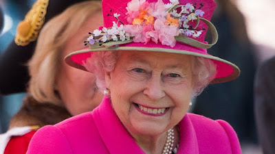 Ratu Elizabeth Mengatakan Dia Tidak Akan Mendukung Pernikahan Gay Karena hal Itu Melawan Iman Kristennya