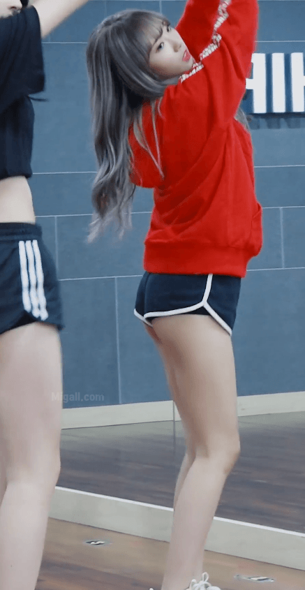 우주소녀 루다 사복 돌핀팬츠