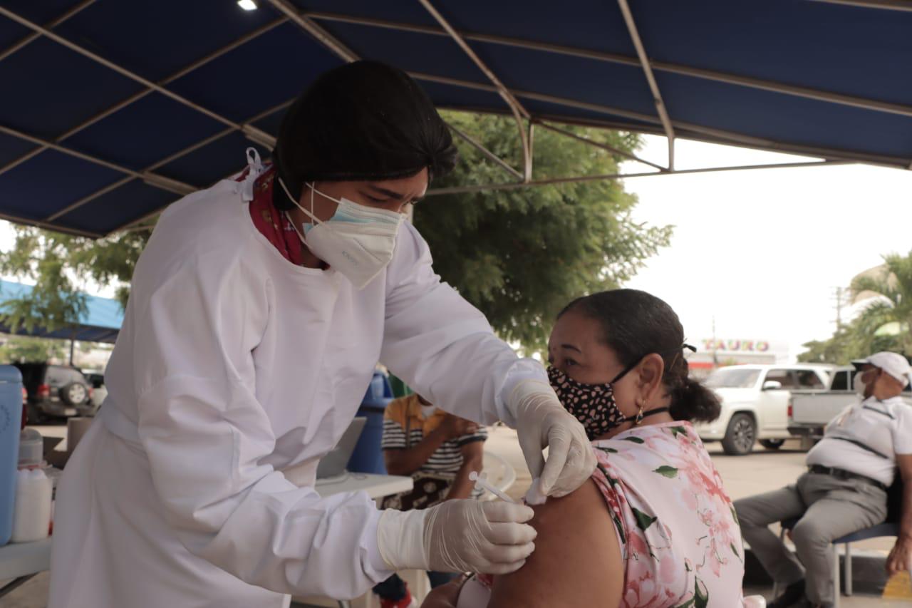 hoyennoticia.com, En Riohacha se aplican en promedio 452 vacunas Covid diariamente