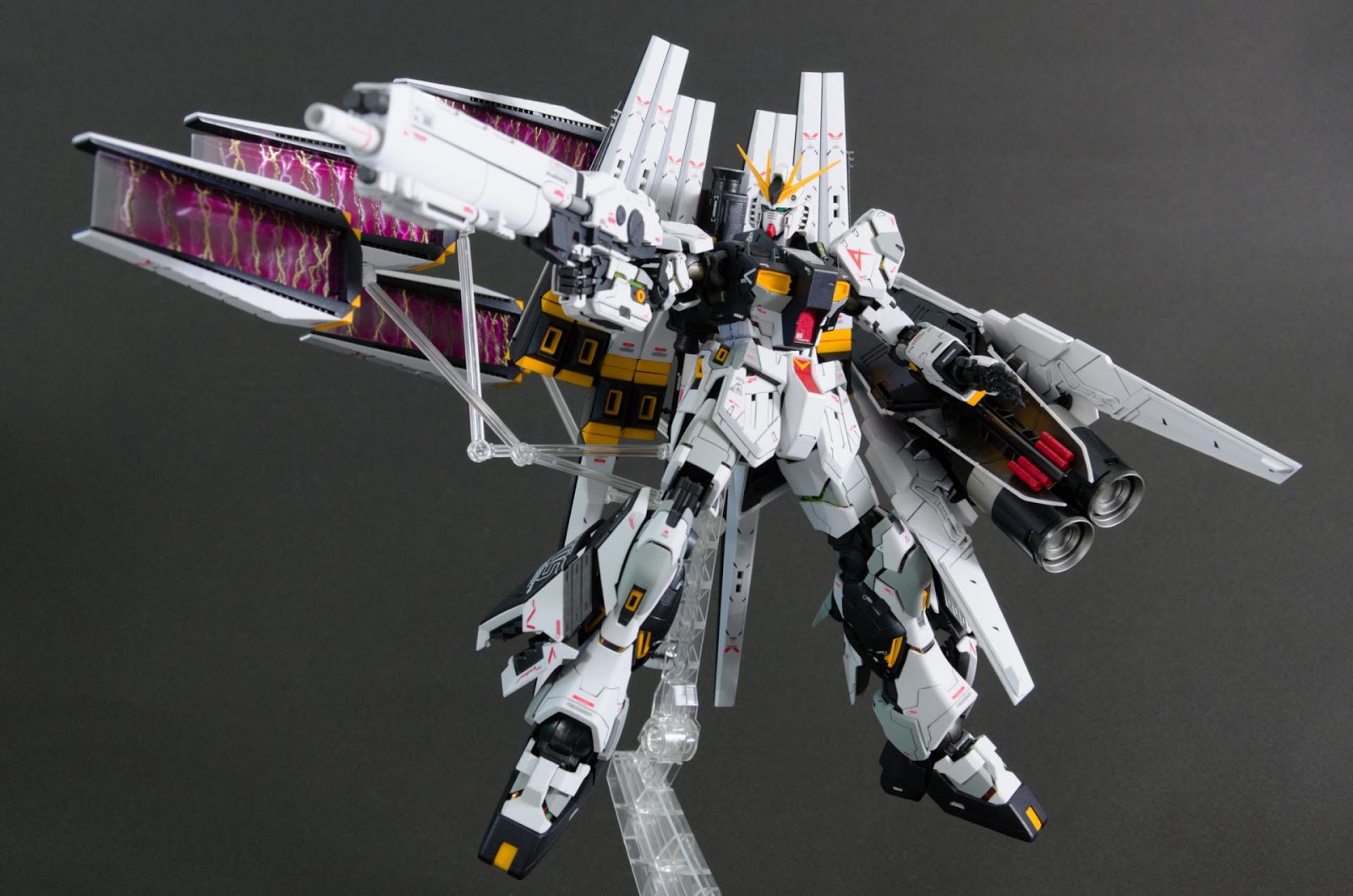 Custom Build MG 1/100 nu Gundam Ver. Ka [HWS + Double Fin Funnel]