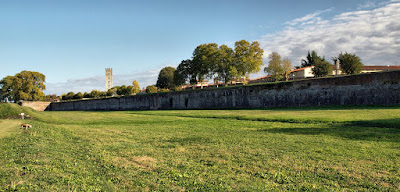 mura-Lucca-paesaggio