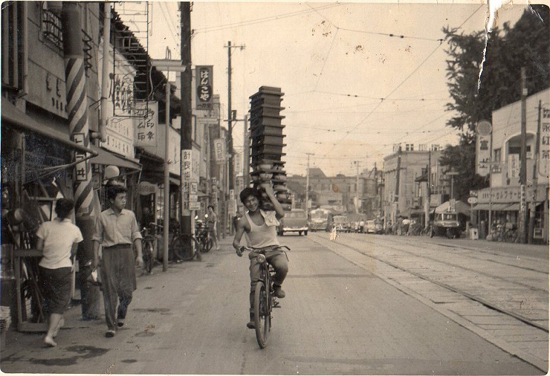 soba delivery boys