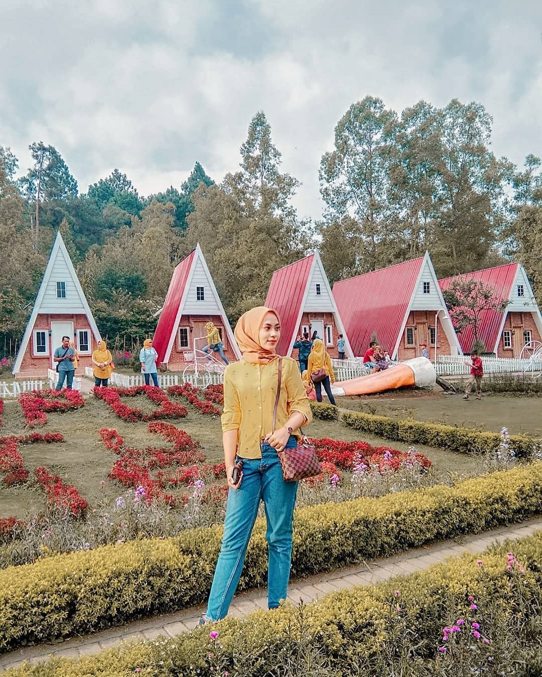 Berburu Spot Foto Keren di Coban Talun Kota Batu - Tiket ...