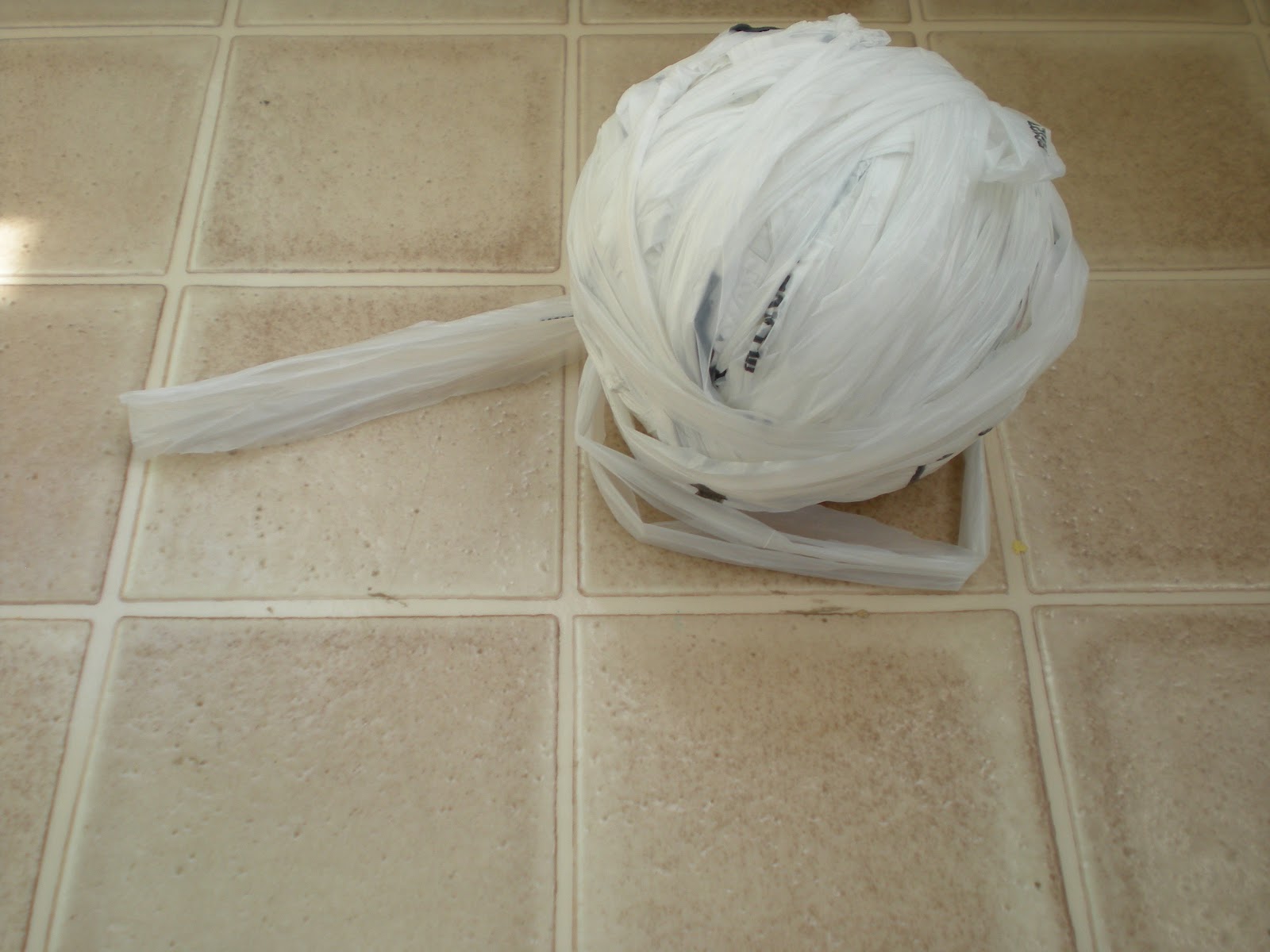 The Crochet Foyer How to Make Plarn