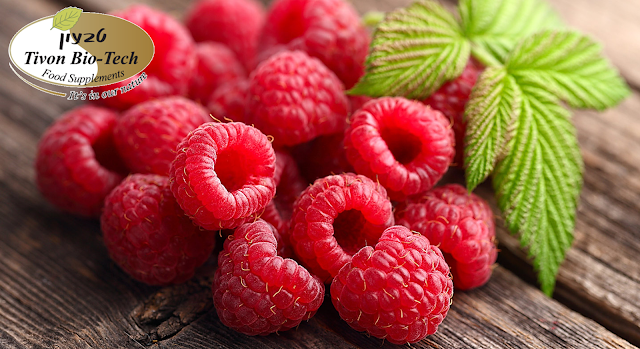 פירות פטל אדום