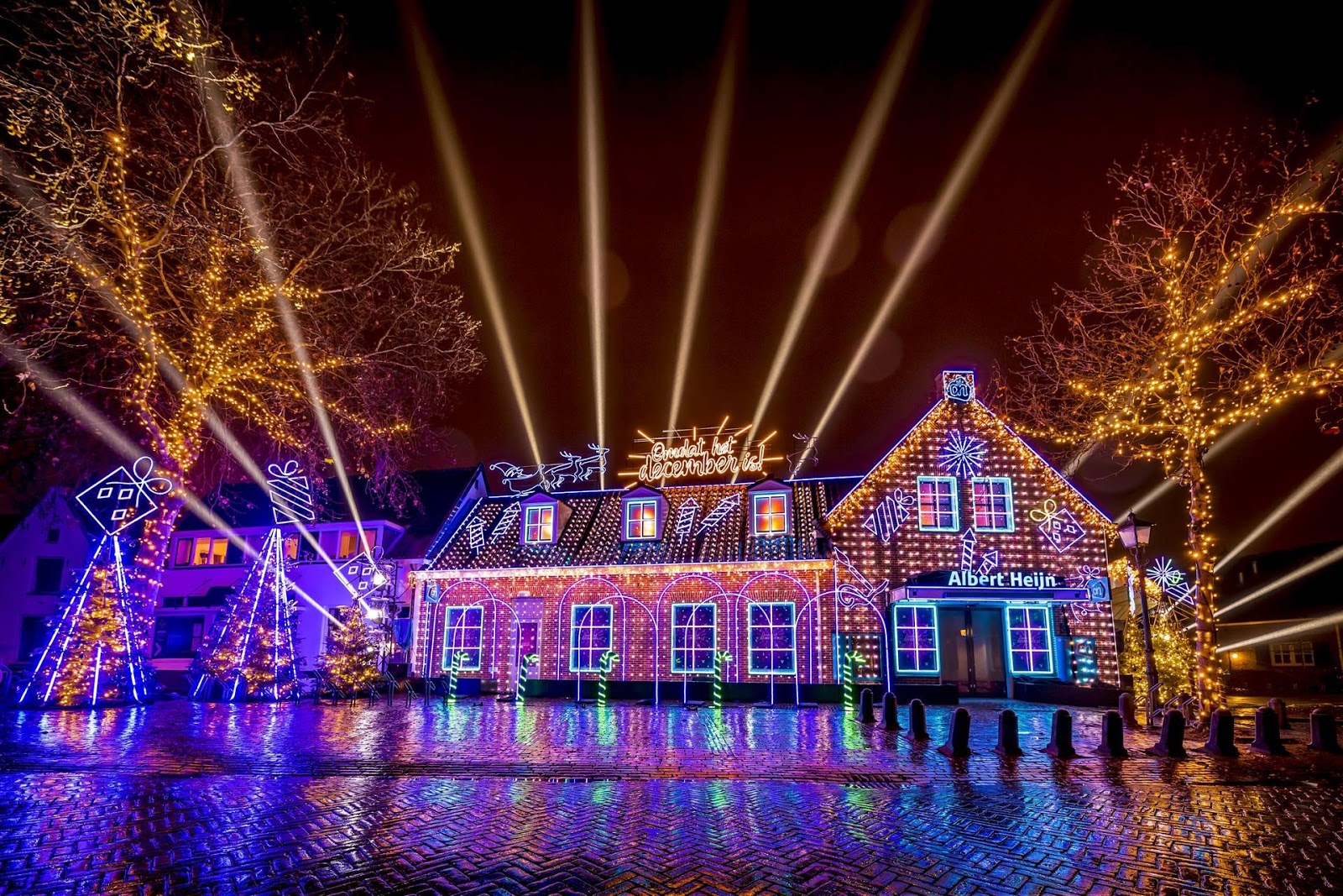 Albert Heijn zet Kerst aan LED