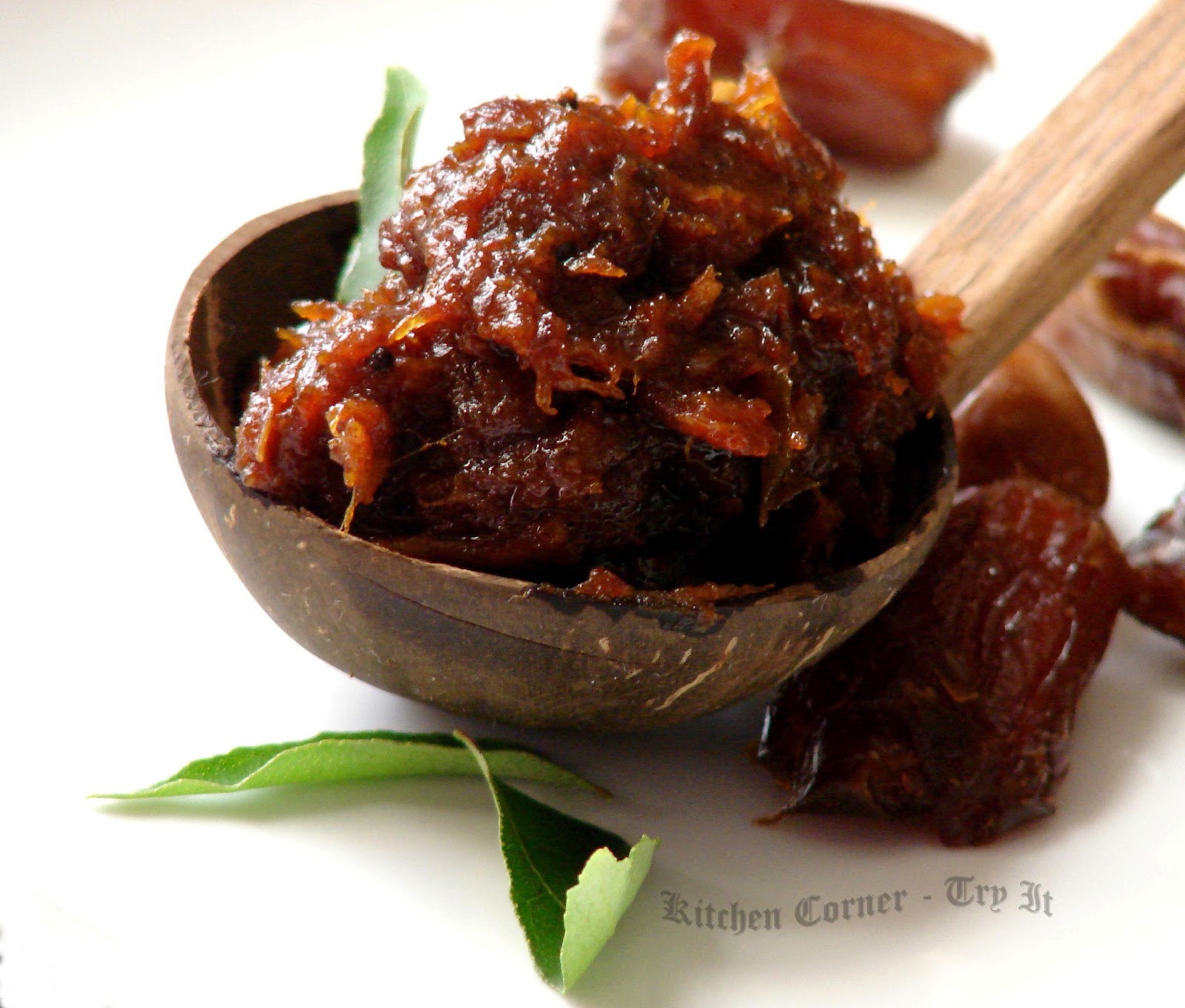 Eenthapazham Achar/Dates Pickle
