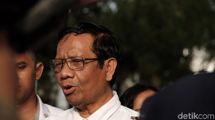 Mahfud MD: Eks ISIS Tidak Mengaku WNI, Teroris Tak Akan Dipulangkan Mahfud MD: Eks ISIS Tidak Mengaku WNI, Teroris Tak Akan Dipulangkan