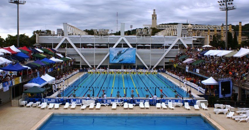 El Tranvía 48 Piscinas Bernat Picornell más de 50 años al servicio de