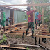 Bantu Kesulitan Rakyat, Satgas Pamtas 131/Brs Renovasi Rumah Warga di Papua