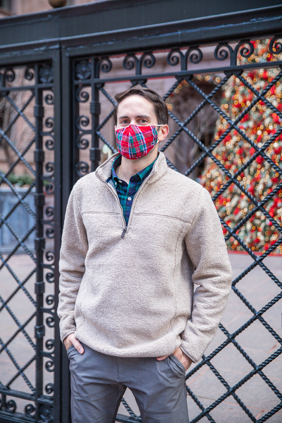 Prepper Christmas Party Outfit 2022 Vineyard Vine Vineyard Vines Holiday 2020 | Connecticut Fashion And Lifestyle Blog |  Covering The Bases