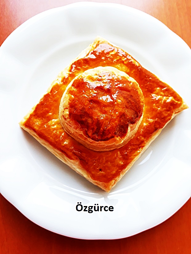 Sade milföy Böreği