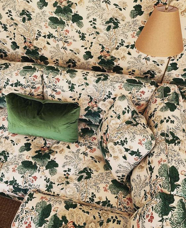 The Peak of Très Chic: Fabric Crush: Lee Jofa's Hollyhock