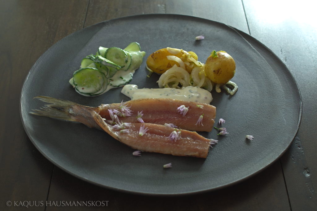 KAQUUS HAUSMANNSKOST: einfach: neuer Matjes mit Kartoffeln, Lauch ... KAQUUS HAUSMANNSKOST: einfach: neuer Matjes mit Kartoffeln, Lauch ...