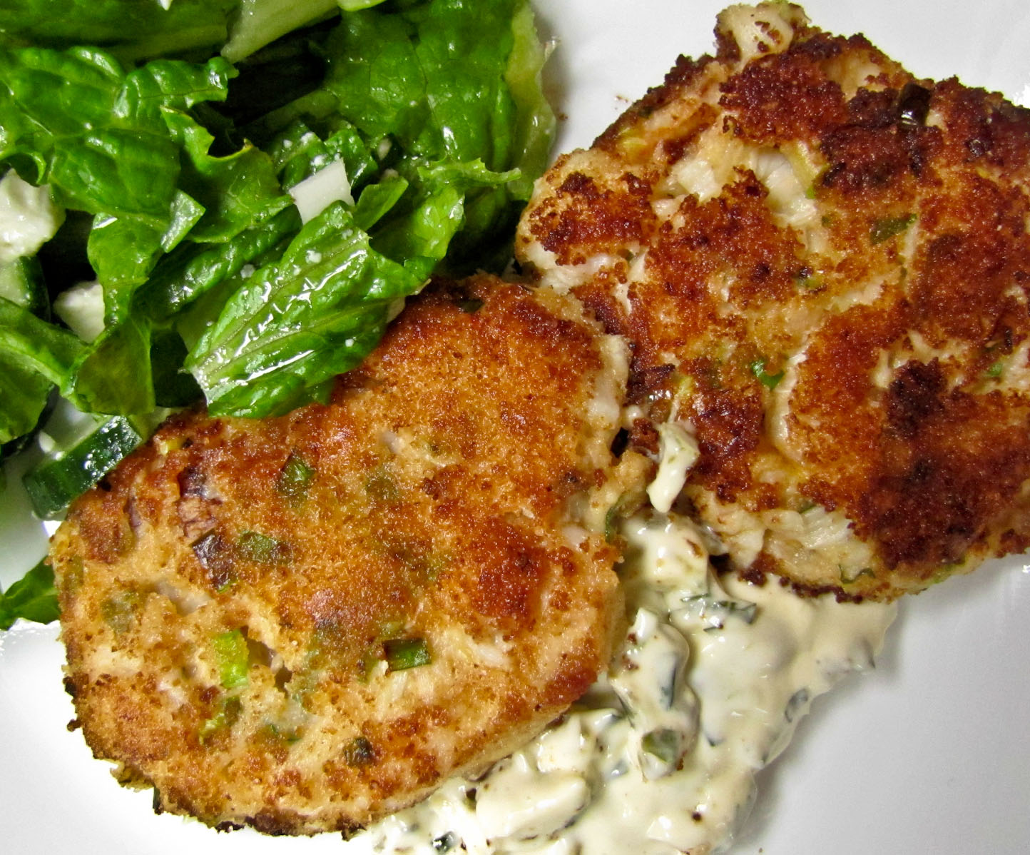 OnTheMoveIn the Galley Crab Cakes with Green Chile Tartar Sauce