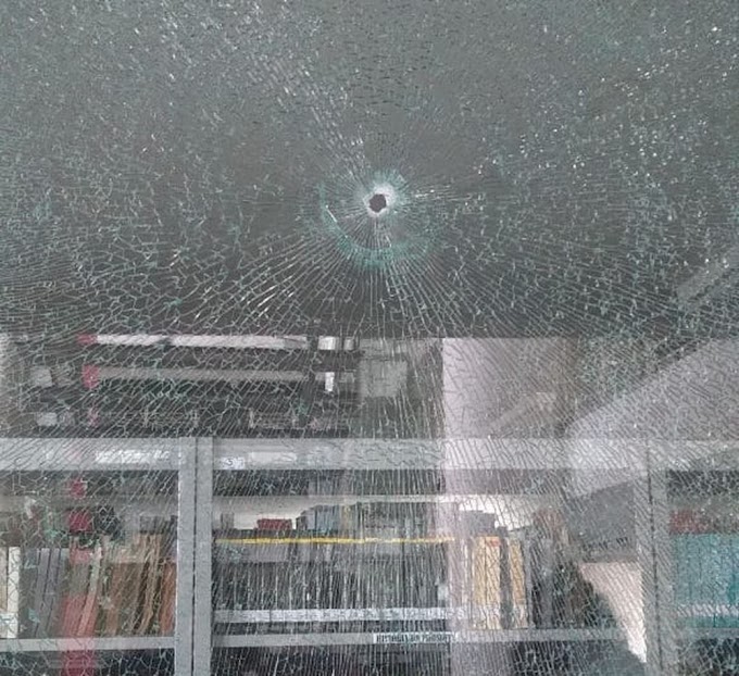 Tiroteio na UEPB deixa segurança e estudante feridos, em Campina Grande