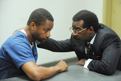 Cuba Gooding Jr. and Courtney B. Vance in American Crime Story: The People V. O.J. Simpson