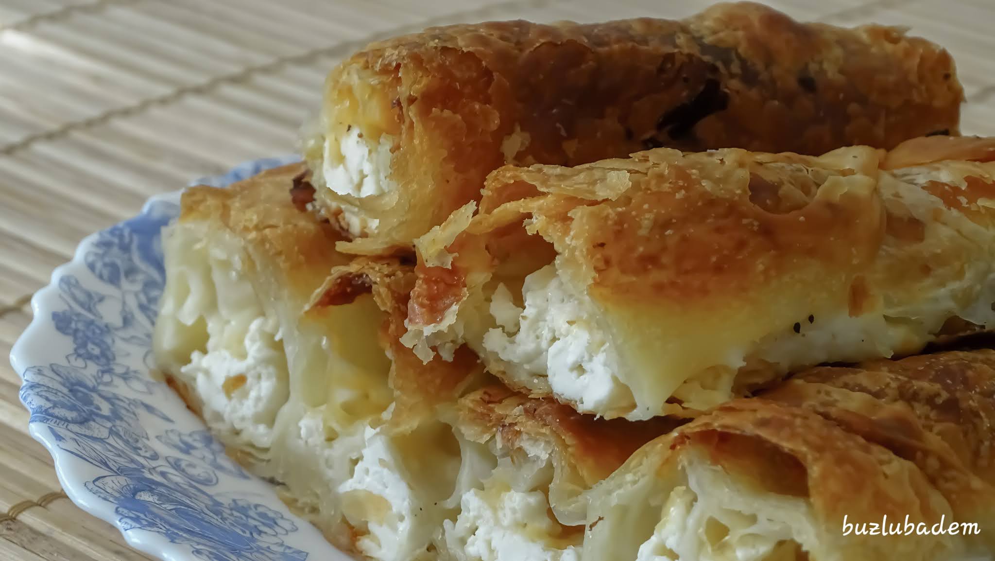 Peynirli Kol Böreği (Boşnak)