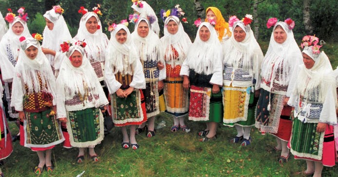 FolkCostume&Embroidery: Bulgarian costume of Dobrudja