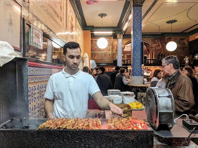 7 days in Bilbao: lamb kebabs at Cafe Iruña