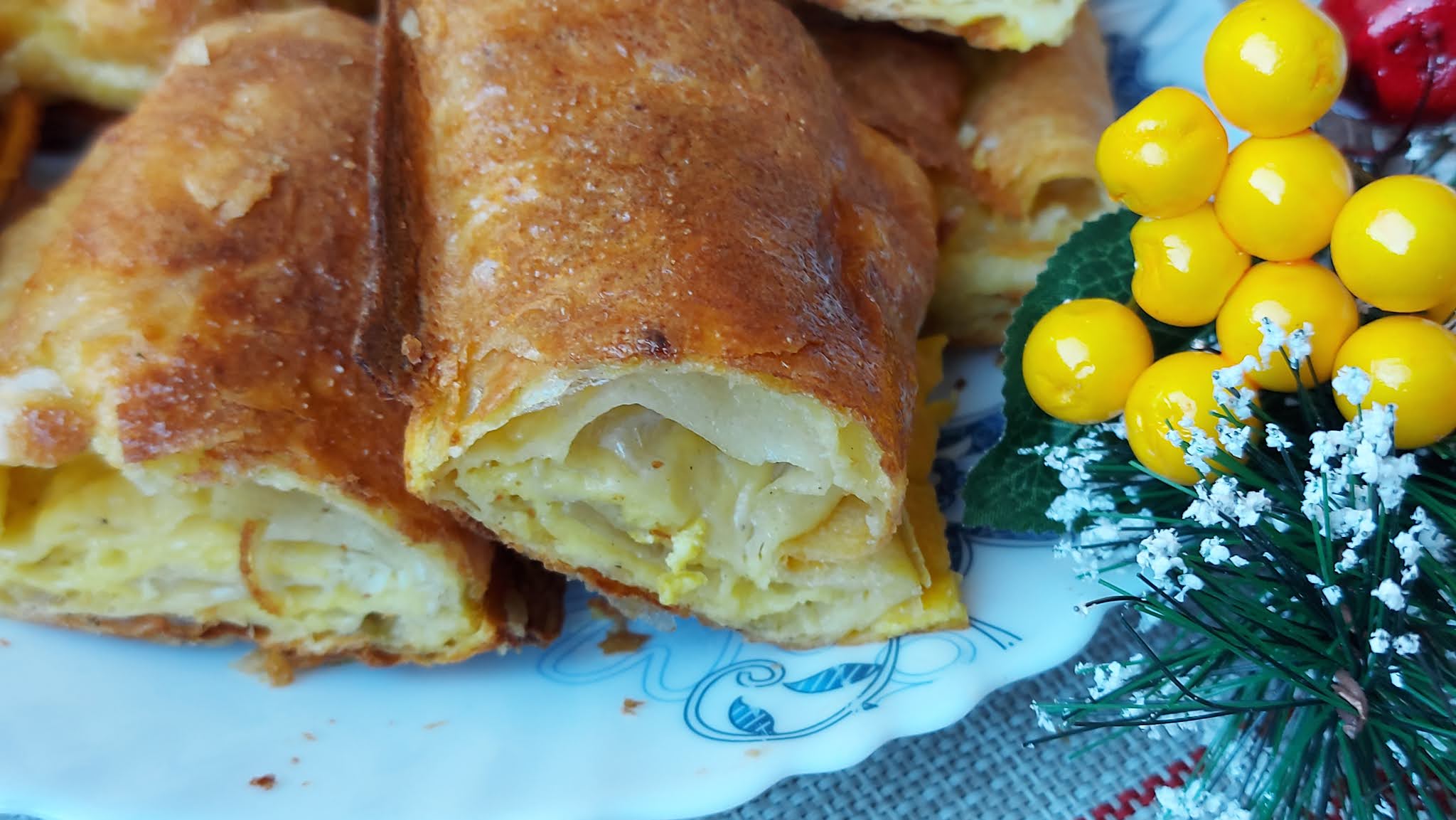 Bakina kuhinja fantastična pita sa pire krompirom sirom pavlakom.. Bakina kuhinja