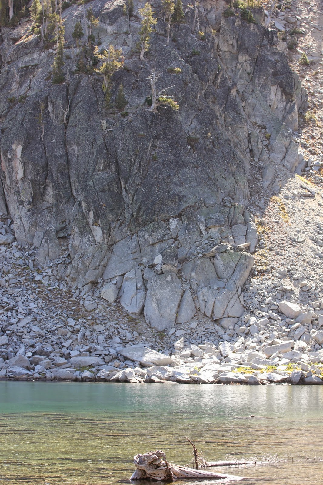 Mario's Hiking Photos Maxwell Lake, Oregon