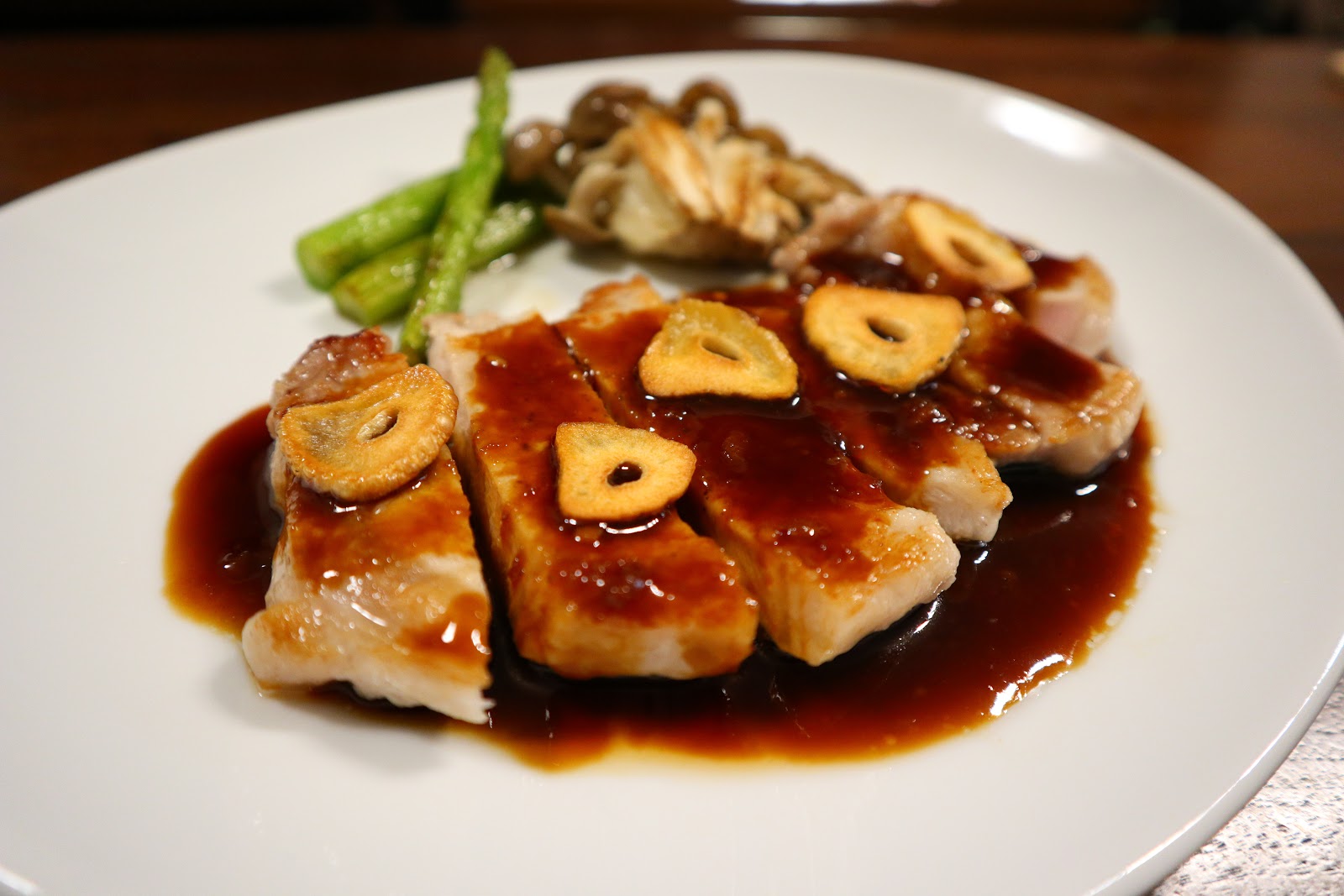 てっちゃんちのおいしい献立 豚ロースステーキにんにくソースとお宮参り写真