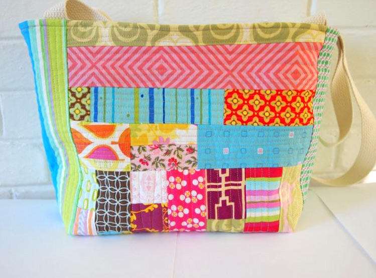 Scrappy Patchwork Bag Tote Tutorial ~ Free-Tutorial.net