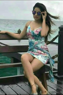 Ayushi Tiwari heoine