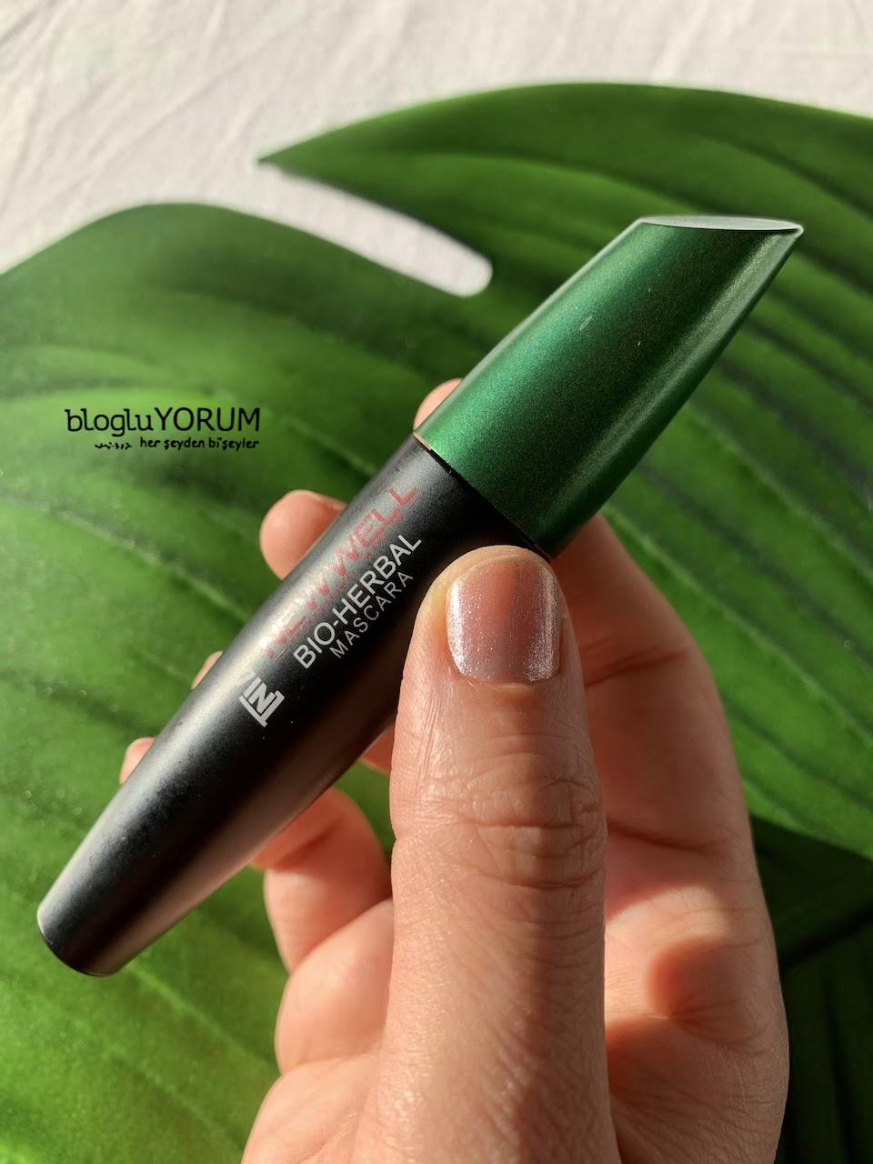 NEW WELL BiO HERBAL 7iN1 BİTKİSEL MASKARA İNCELEME VE SWATCHLAR