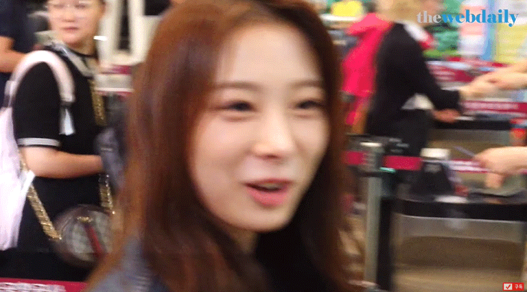 데뷔 첫 공항사진 뜬 걸그룹 | 인스티즈