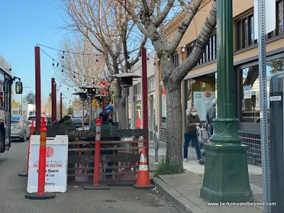 parklet at Shen Hua in Berkeley, California