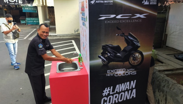 Giliran Pasar di Klungkung Mendapatkan 4 Wastafel Portable Bantuan Honda