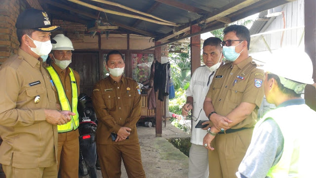 Sidak Pembangunan Jalan Simpang Panco Kinali, Wabup Risnawanto Warning Kontraktor Sidak Pembangunan Jalan Simpang Panco Kinali, Wabup Risnawanto Warning Kontraktor
