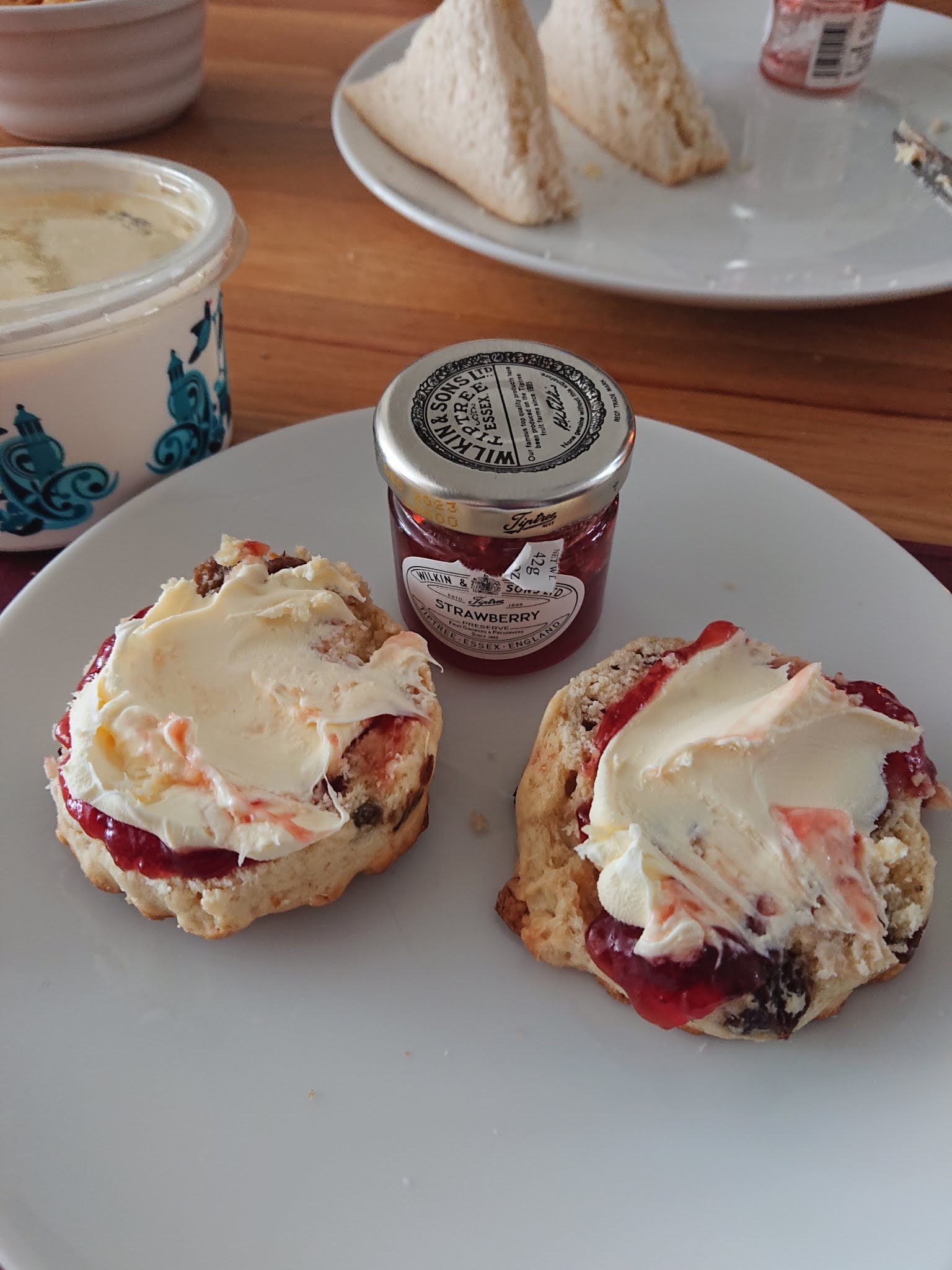 2teaornot2tea Morrisons food boxes Afternoon tea box £15