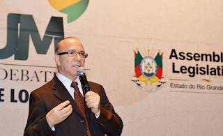 Ministro Eliseu Padilha reafirma a ampliação dos aeroportos regionais durante palestra na Assembleia Legislativa do RS