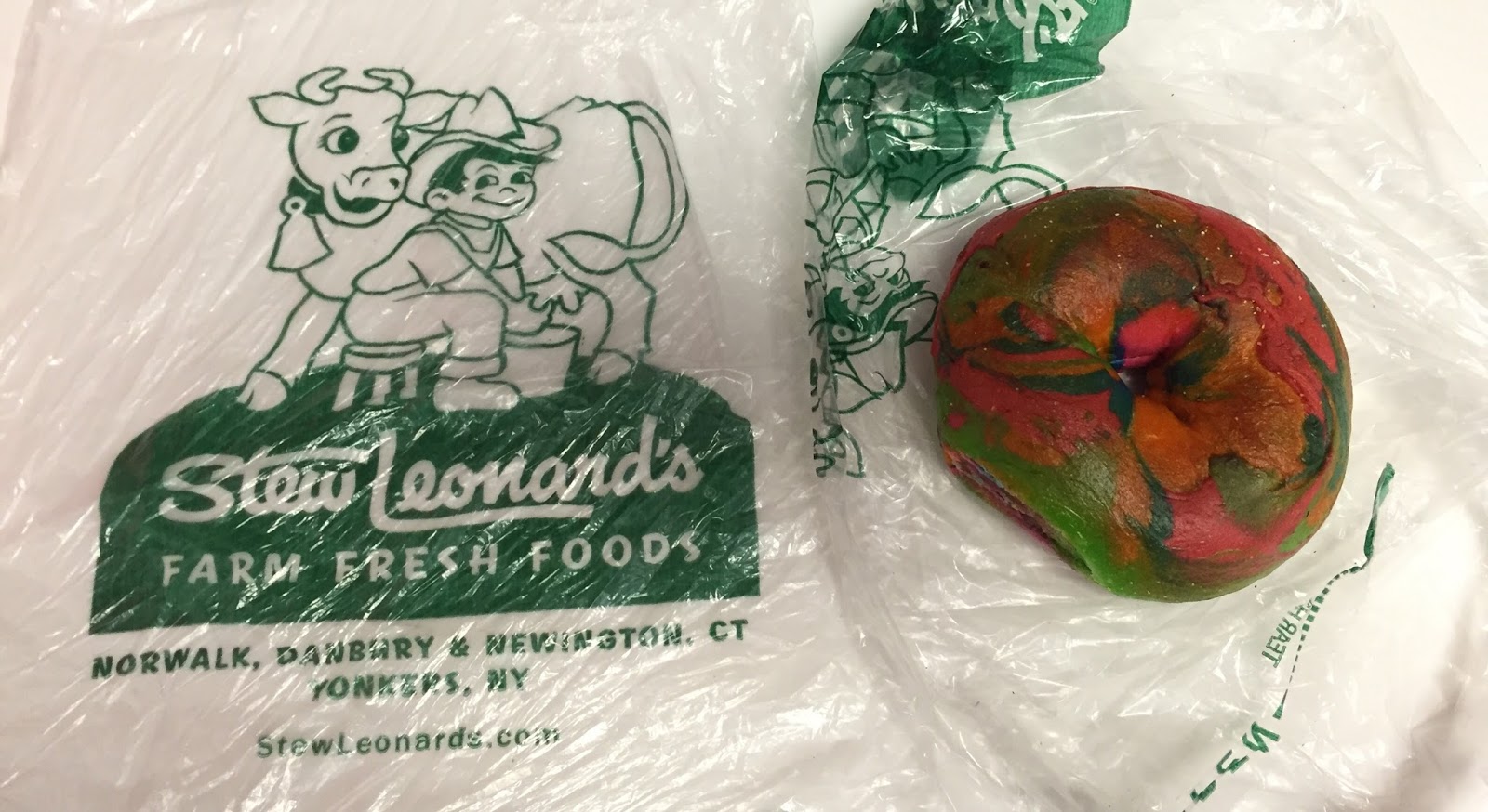 Rainbow Bagel From Stew Leonard's / ステューレナーズのレインボーベーグル I'm Made of