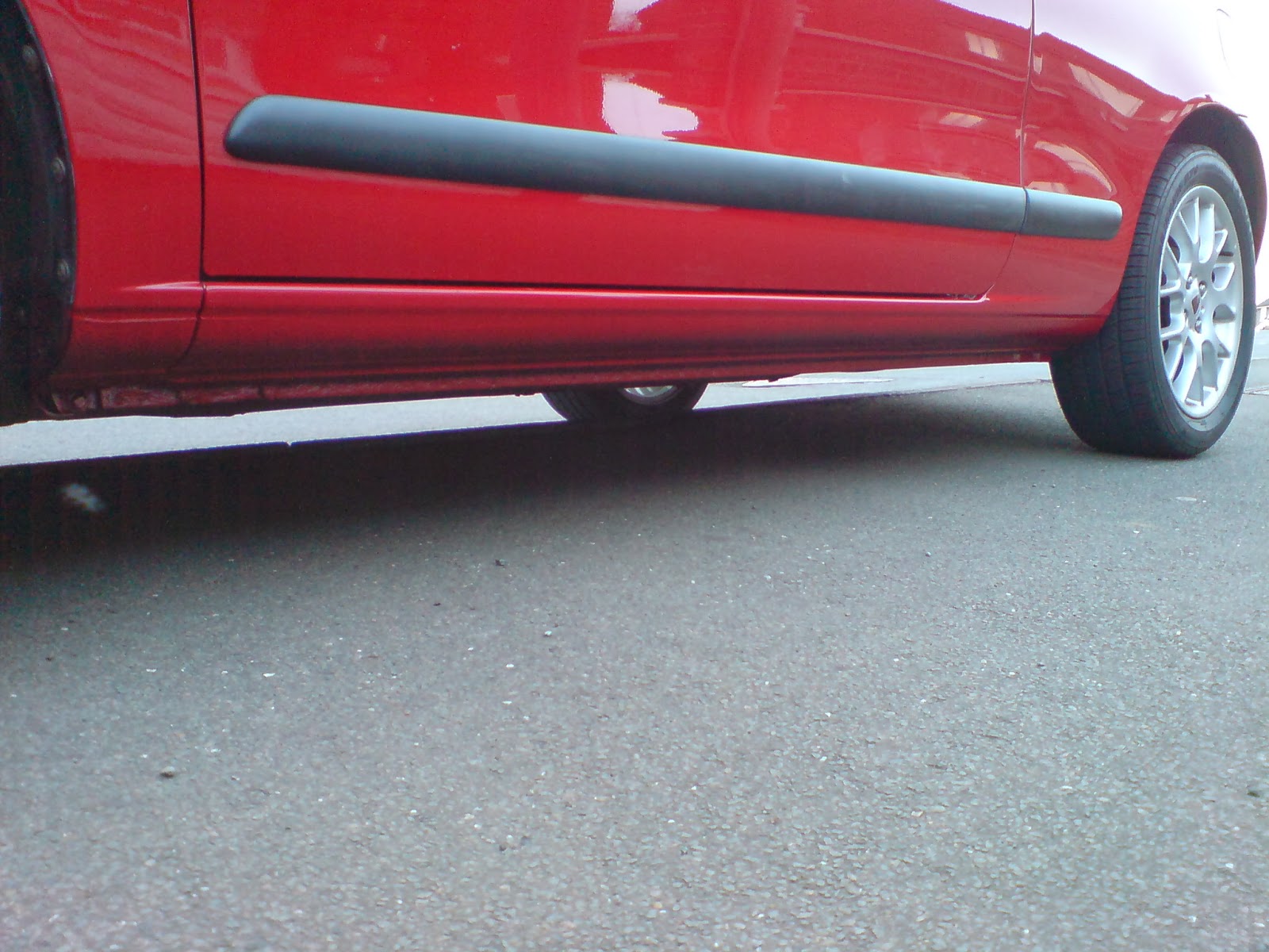 MG ZR Rover 25 no side skirts painted sills