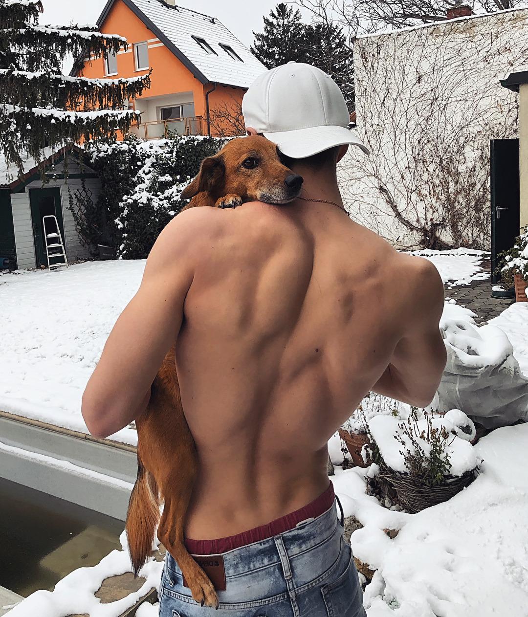 shirtless-fit-dude-huge-strong-back-hugging-dog-adorable-pictures