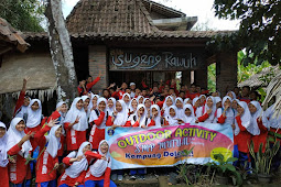 Kenalkan Dolanan Tradisional, SMP Mutual Outing Class di Kampung Dolanan Sodongan.