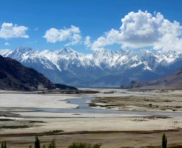 Mountains of Hunza Gilgit Baltistan - Pakistan SK Tourism SubKuch subkuchweb