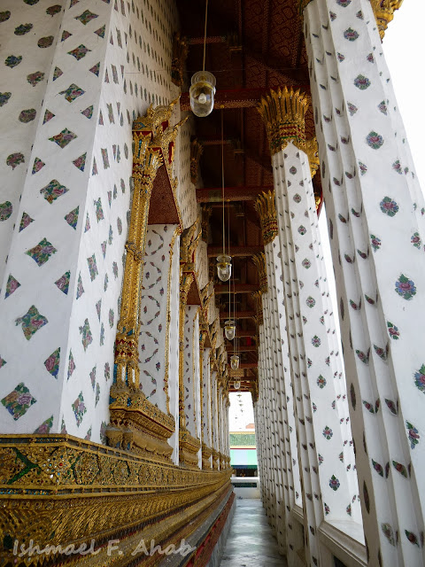 Hallway of Wat Arun ubosot