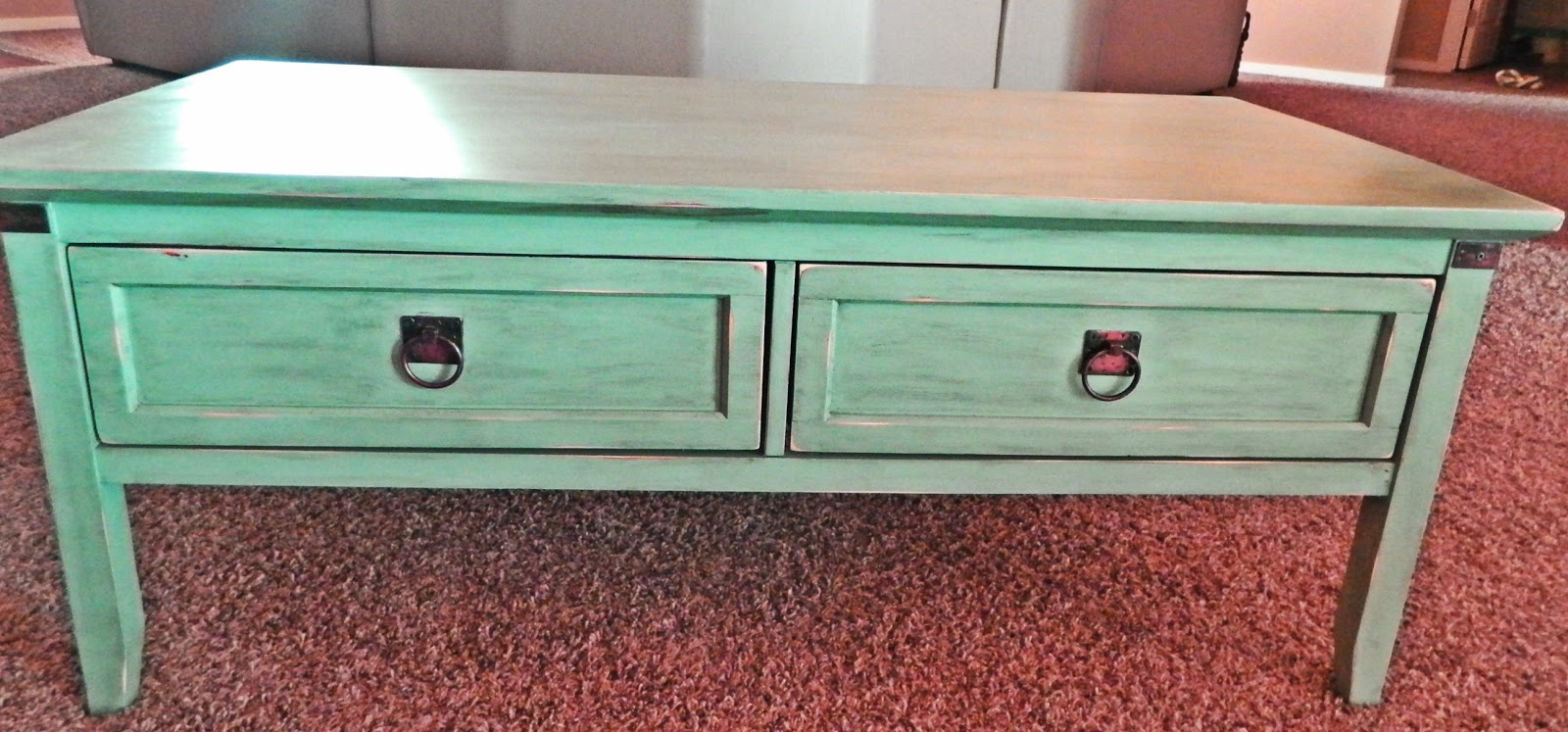 *MeG's CreAtive CoRNer* How to Refinish a Coffee Table*