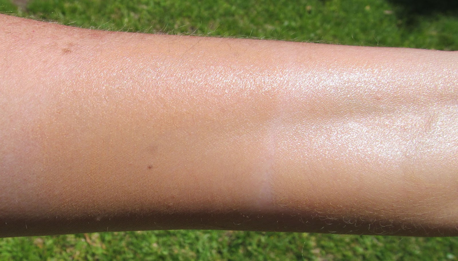 Bon Vivant Beauty First Aid Beauty Ultra Repair Tinted Moisturizer