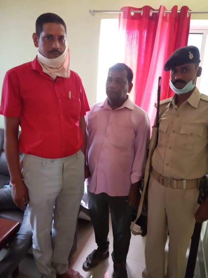 दस हजार रुपये की रिश्वत लेते प्रखंड कृषि समन्वयक, निगरानी टीम द्वारा गिरफ्तार।