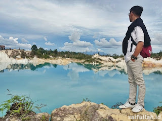 Pesona Kolam Biru: Wisata Baru Di Selakau Timur Kabupaten Sambas