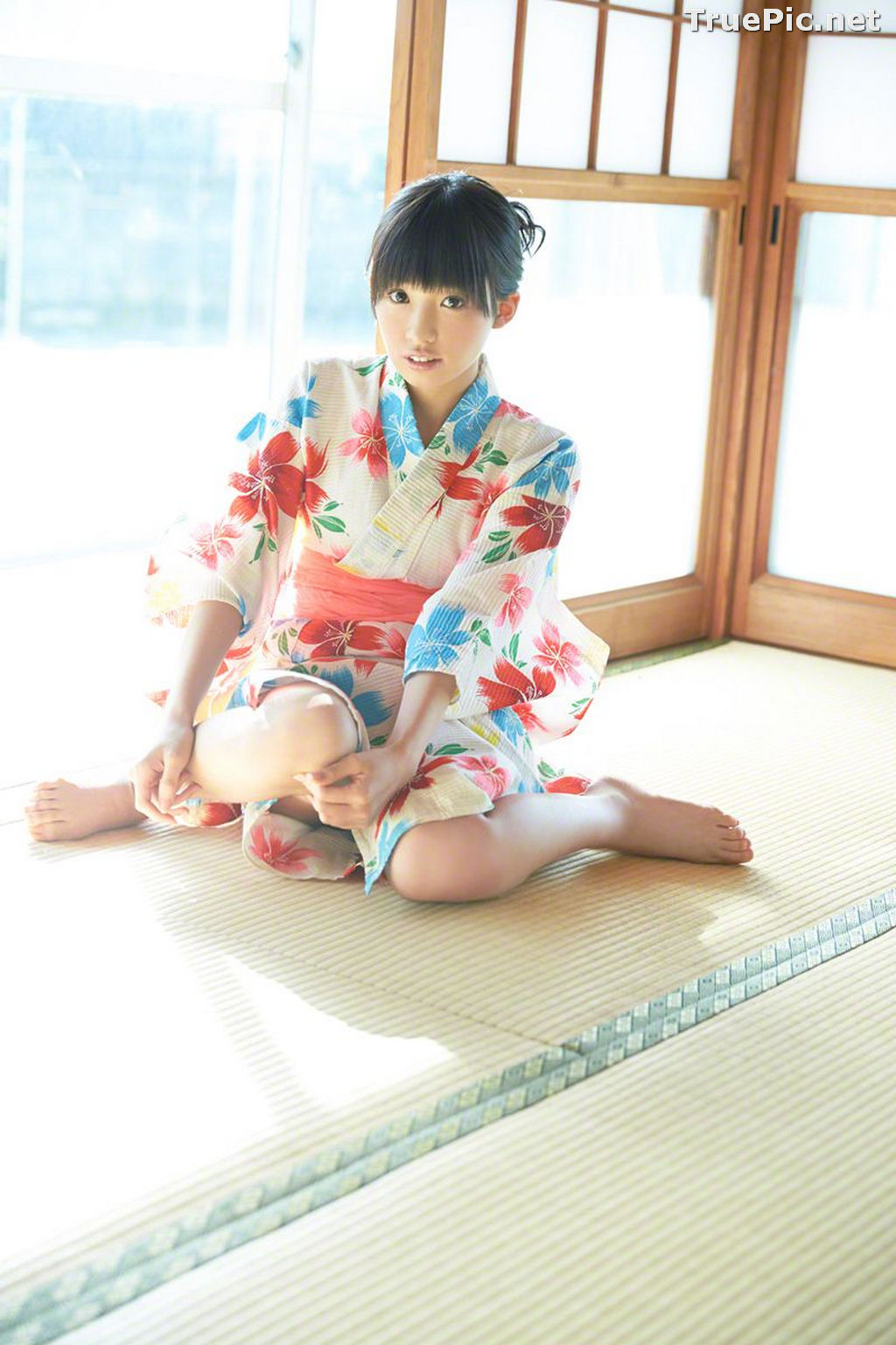 Image Wanibooks No.133 - Japanese Model and Singer - Hikari Shiina - TruePic.net - Picture-41