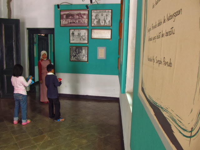 Sekolah Cikal Surabaya Biaya Kronis f