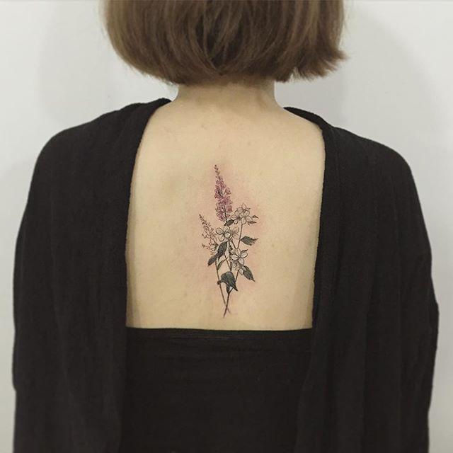 Tatuagens femininas para as costas Tatuagens femininas para as costas