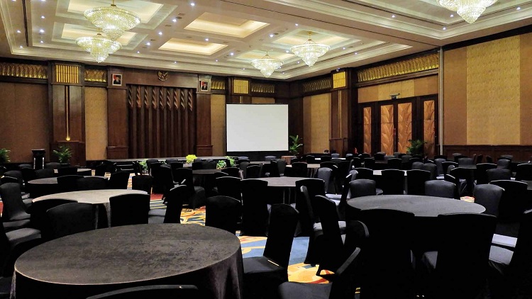 WEDDING 12 Hotel di Bandung Fasilitas Ada Ballroom untuk Acara Nikah